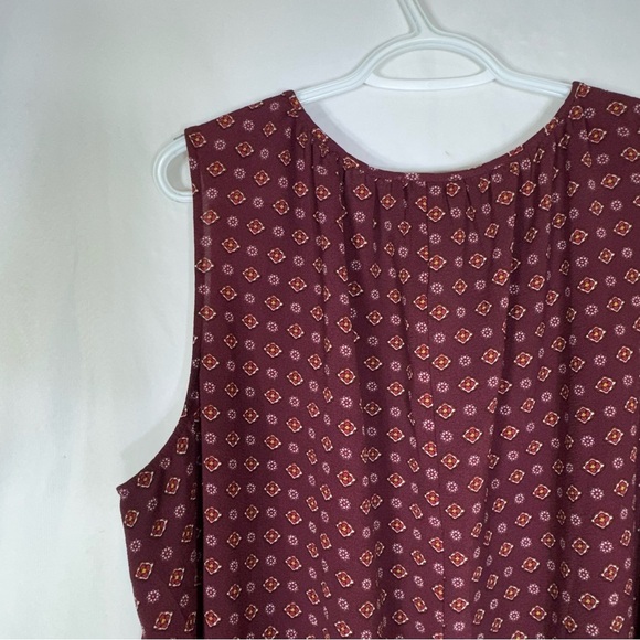 Lane Bryant Sleeveless Burgundy Popover Top - Picture 4 of 7
